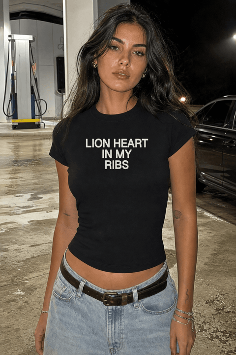 LION HEART IN MY RIBS Black Tee