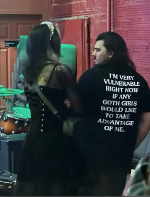 Very Vulnerable Tee - Black
